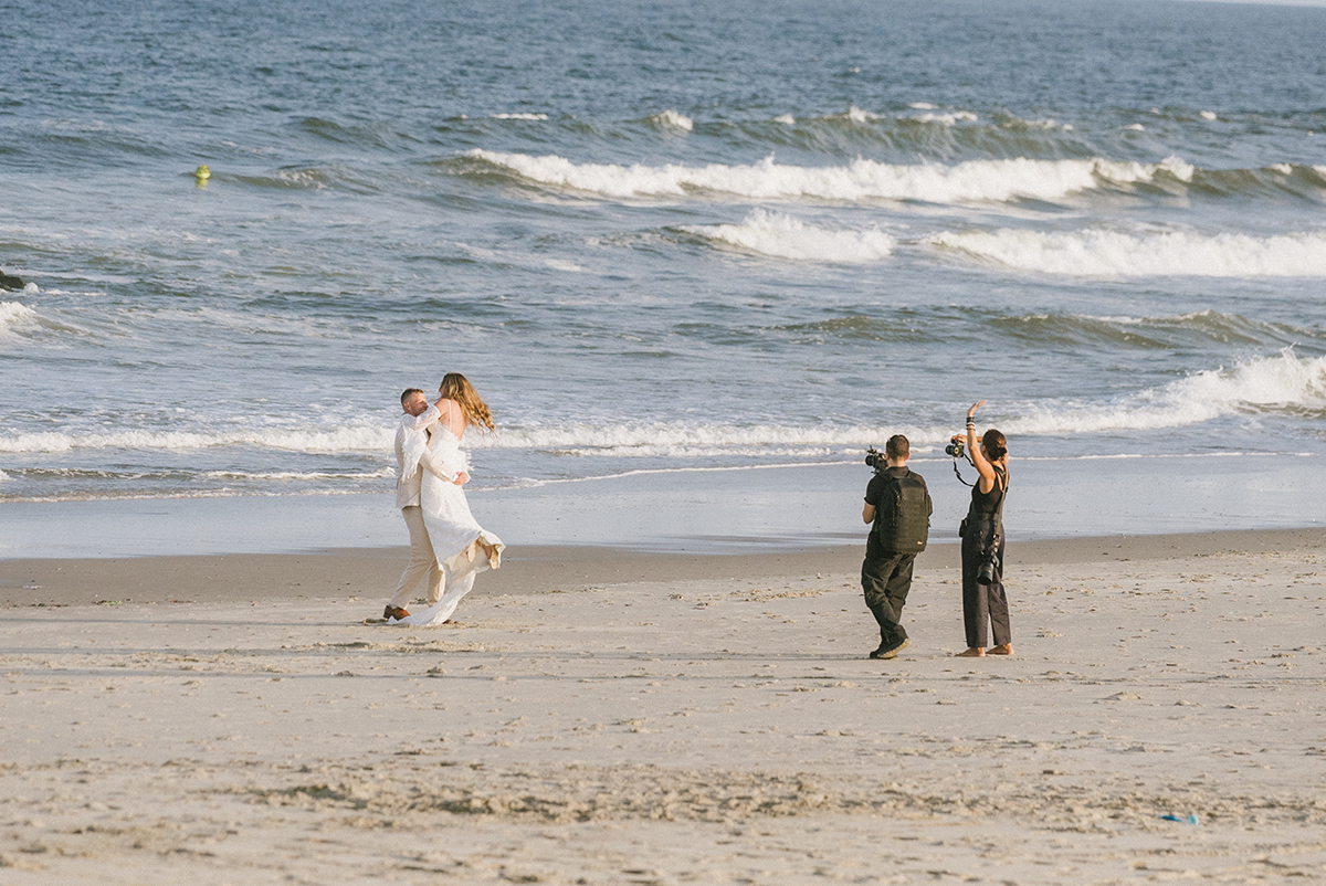 land your first second shooter job as a wedding photographer